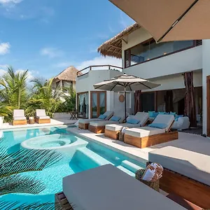 Casa Punta Coco & Beach Club (Adults Only) Hotel
